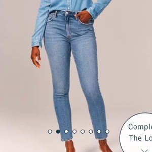 Abercrombie A&F Curve Love High Rise Skinny Jean 26S medium wash
